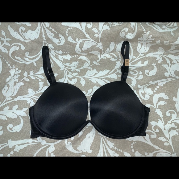 Victoria’s Secret Pink bra - Picture 1 of 3